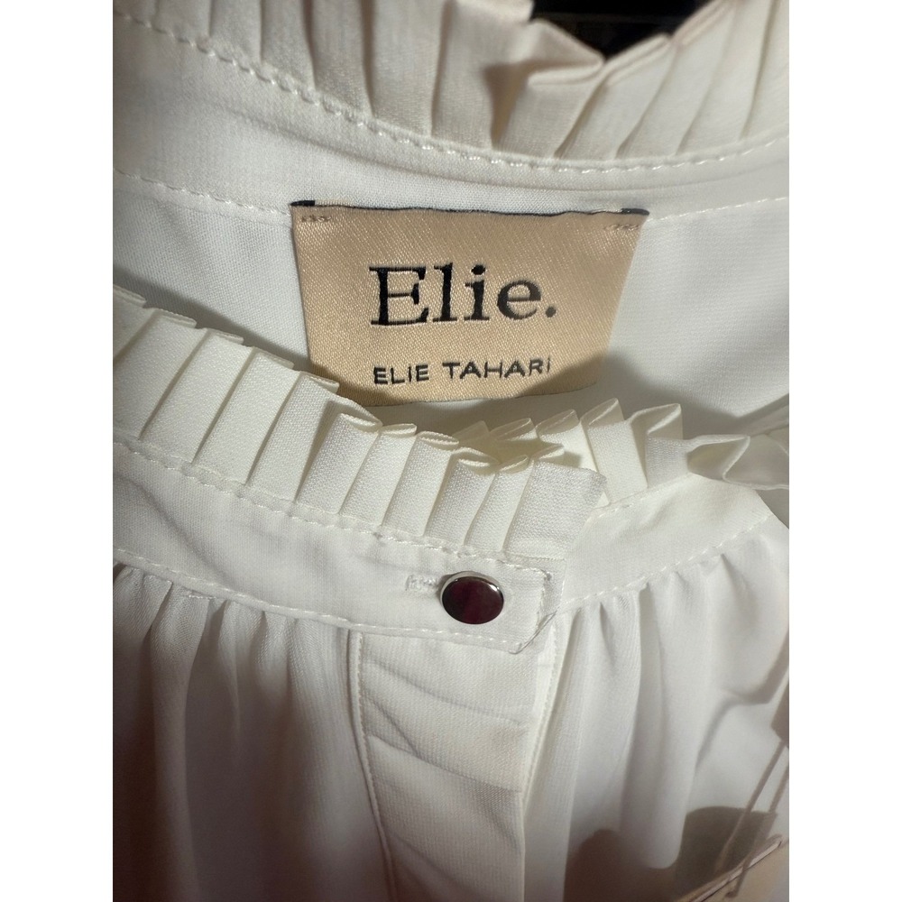 Elie Tahari White Sleeveless Pleated Ruffle Neck Blouse Top M/M Modest Minimal - Picture 7 of 8